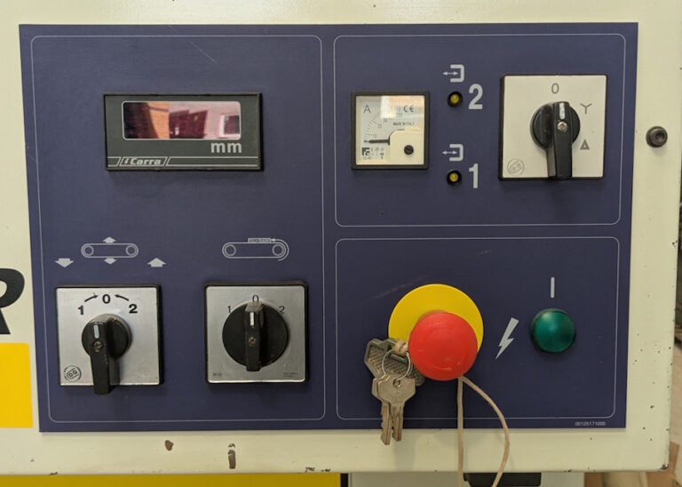 USED-CB-BASIC-11RR-WIDE-BELT-SANDER-1