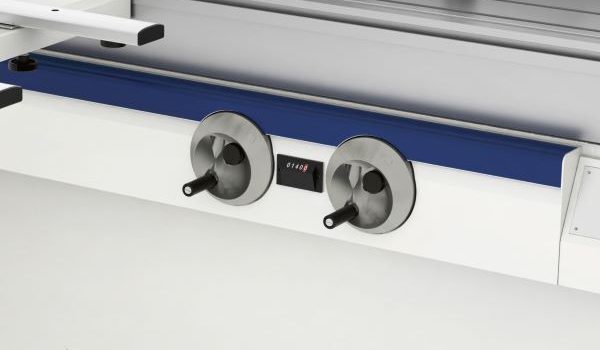 scm-nova-si4s-panel-saw-3